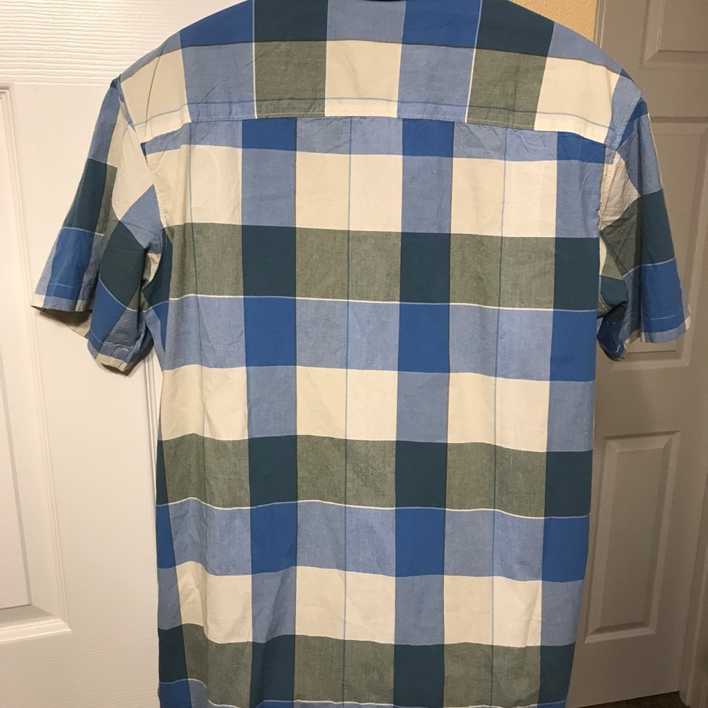 Columbia Button up - Picture 3 of 4